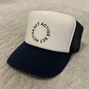 set active trucker hat